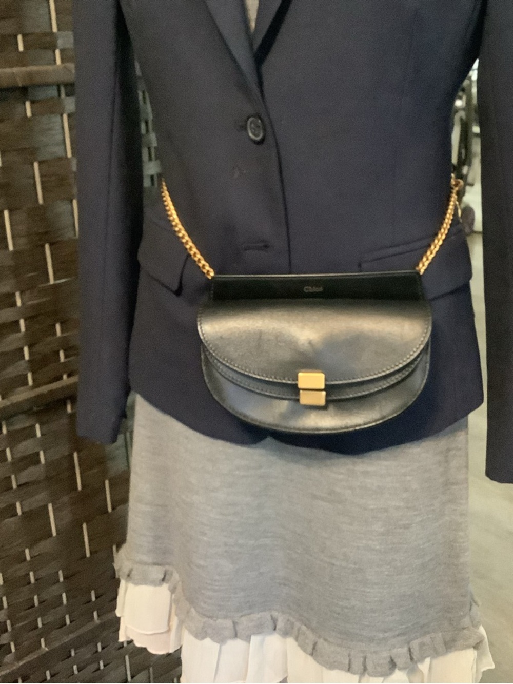 Chloé Georgia Belt Bag in black leather - Picture 15 of 16